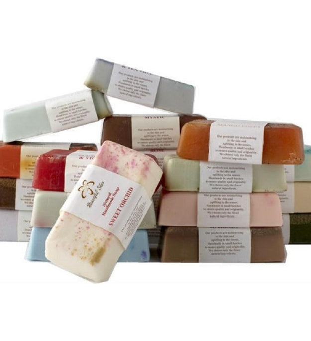 Latte di capra per una pelle meravigliosa con saponetta detergente alla rosa