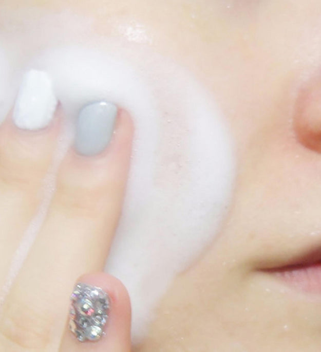 Nettoyant moussant quotidien pur Hwangjisoo pour un nettoyage en profondeur