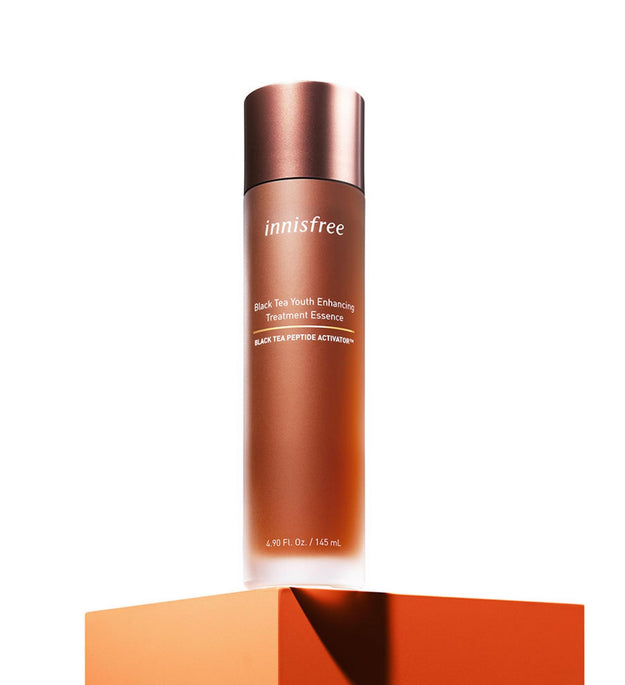 Innisfree Siyah Çay Gençleştirici Bakım Esansı