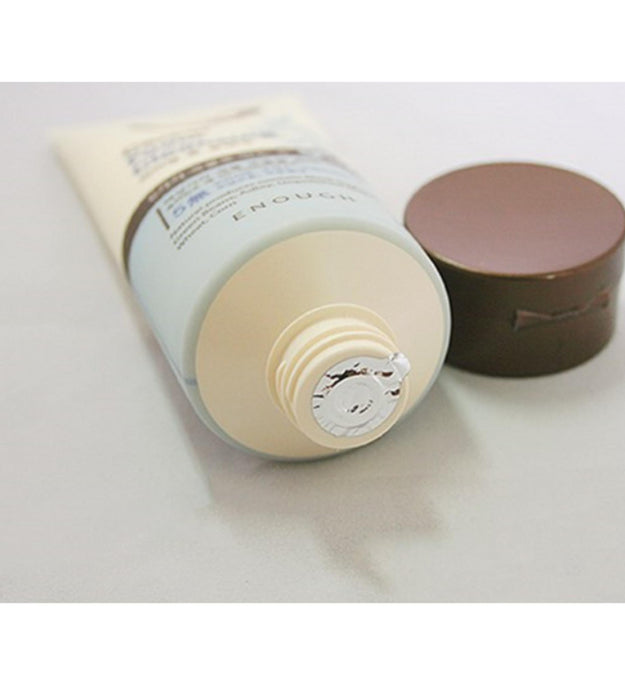 Detergente in schiuma pura Enough realizzato con 6 cereali