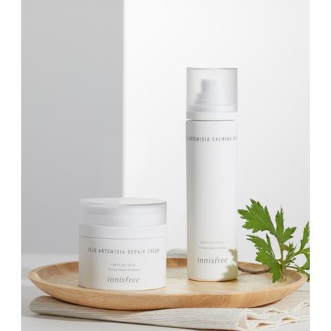 Innisfree Artemisia Sakinleştirici Sulu Cilt + Onarıcı Krem Seti