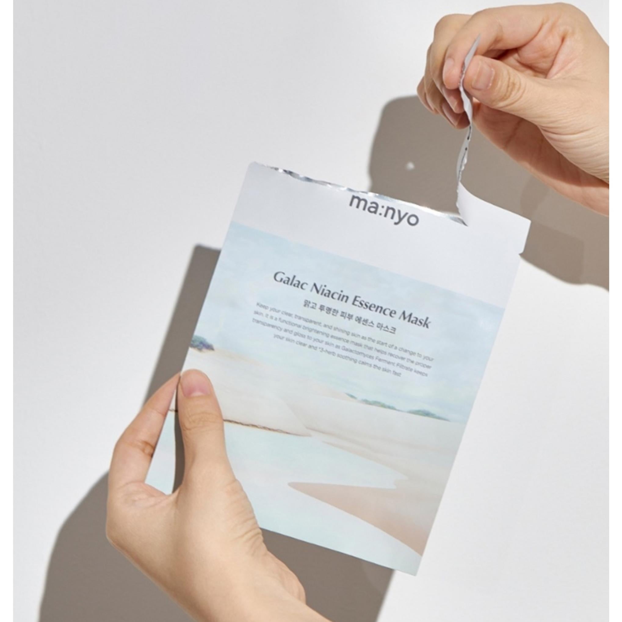 Mascarilla con esencia de niacina Galac de Manyo Factory