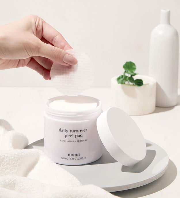 Nuni Daily Peeling Pad + Cleansing Water Set