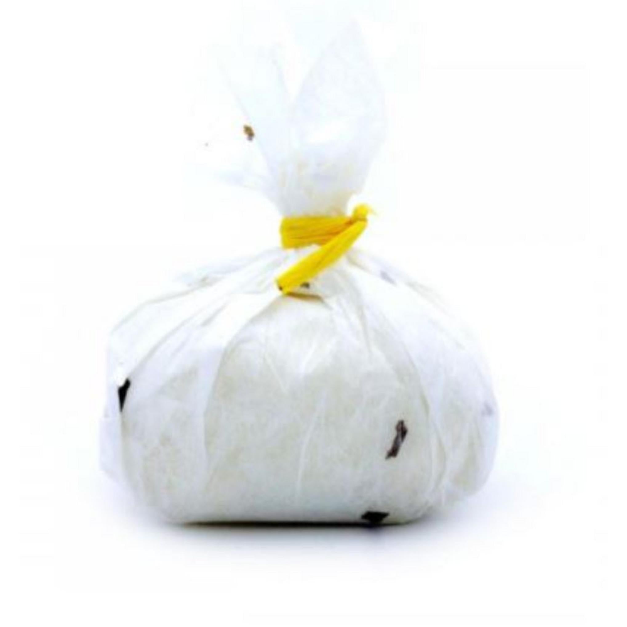 Слегка кисловатый батончик из ослиного молока, изготовленный из органического масла Коынджэ.