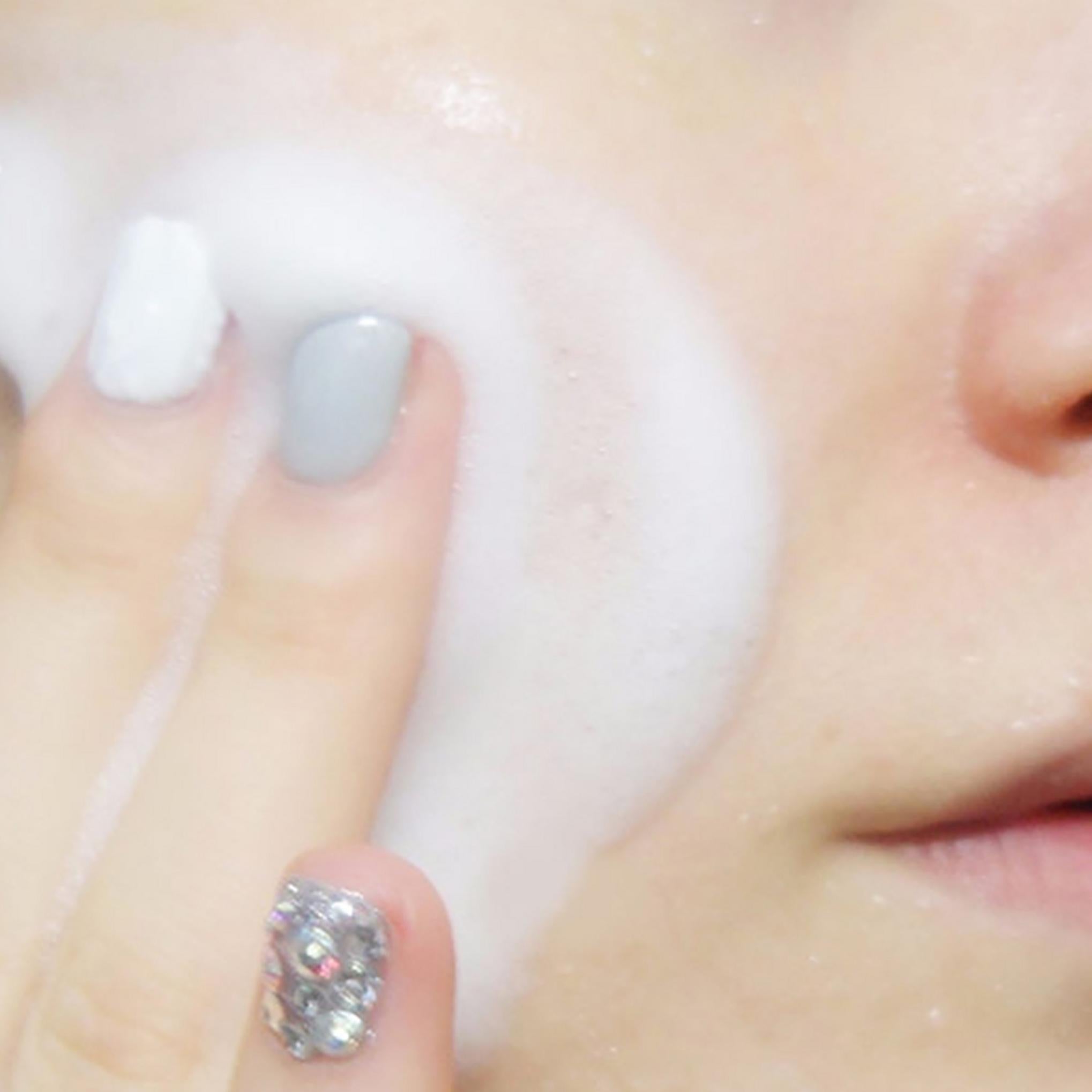 منظف ​​رغوي يومي نقي من هوانججيسو، تنظيف عميق