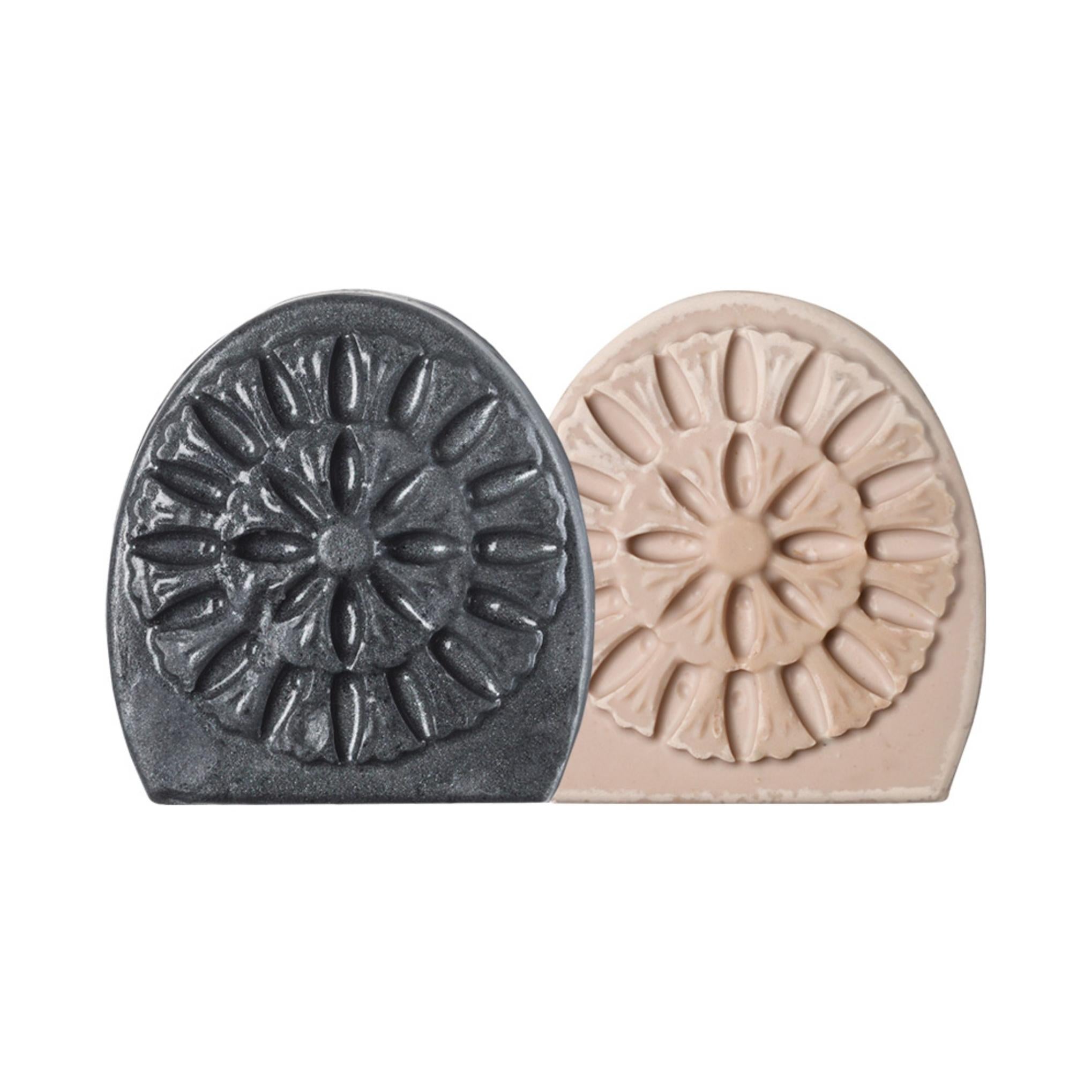 Мыло для лица Lush Colface 100г + Мыло для лица Fresh Pharmacy 100г набор