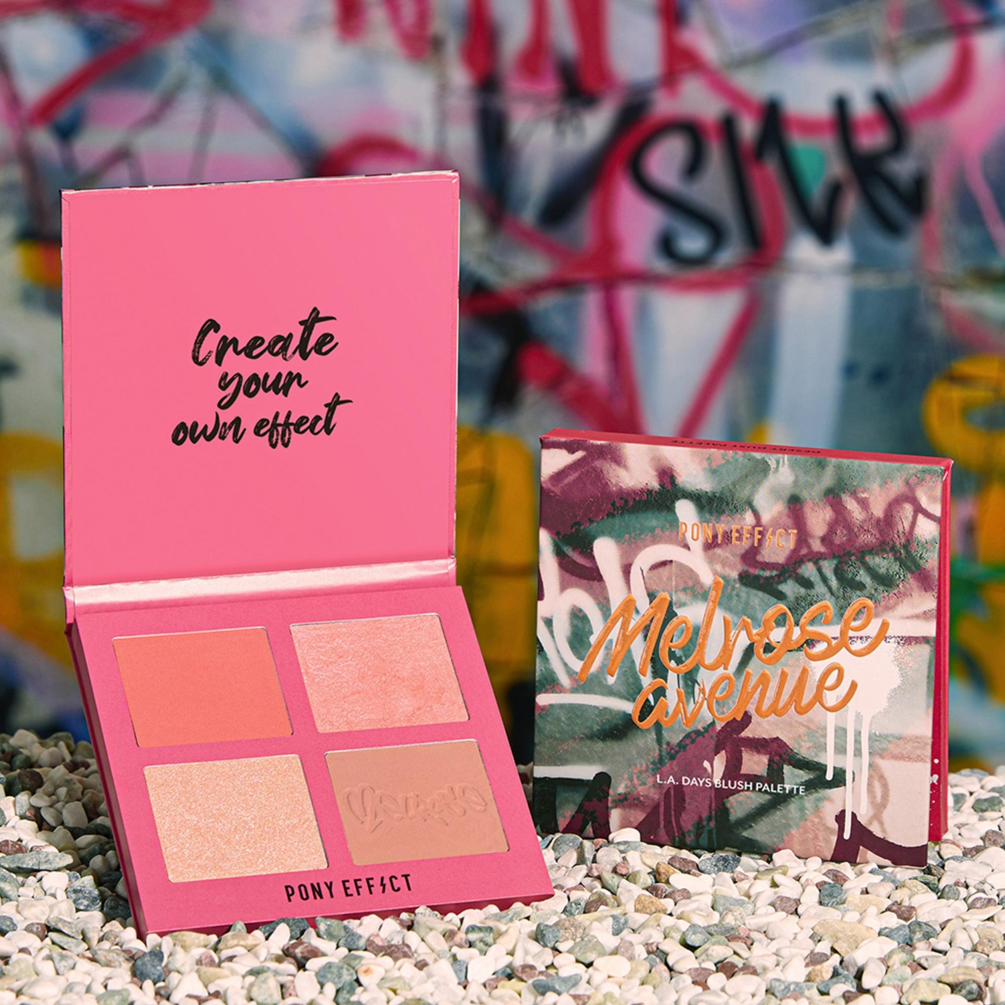 أحمر الخدود Pony Effect LA DAYS 02 Melrose Avenue + مجموعة فرشاة تظليل الخد