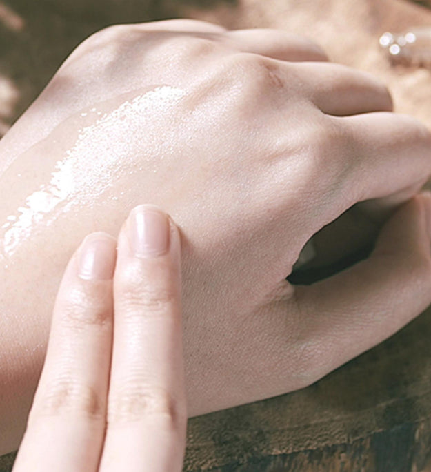 Pyunkang Yul Soothing Moisture Serum