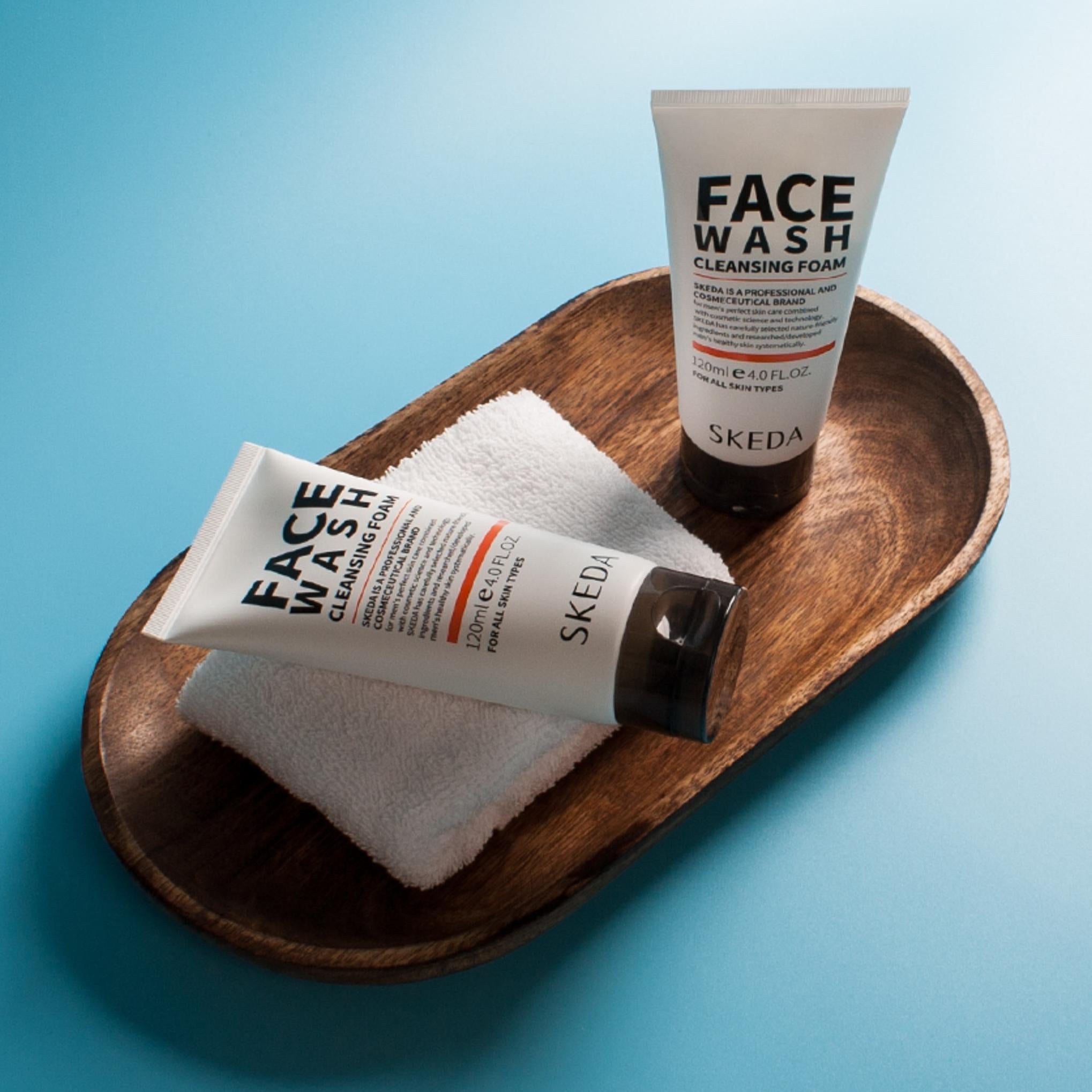 Mousse nettoyante pour le visage SKEDA