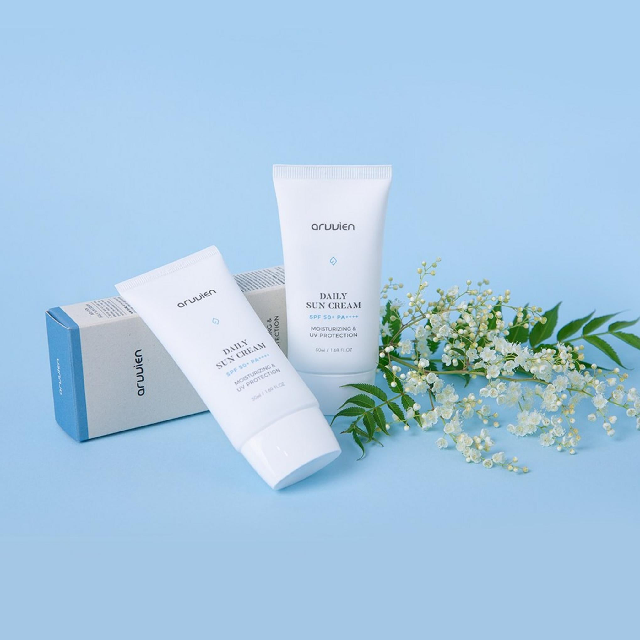 Arvien Vegan Nemli Hipoalerjenik Mavi Işık Engelleyici Günlük Güneş Kremi (SPF50+)