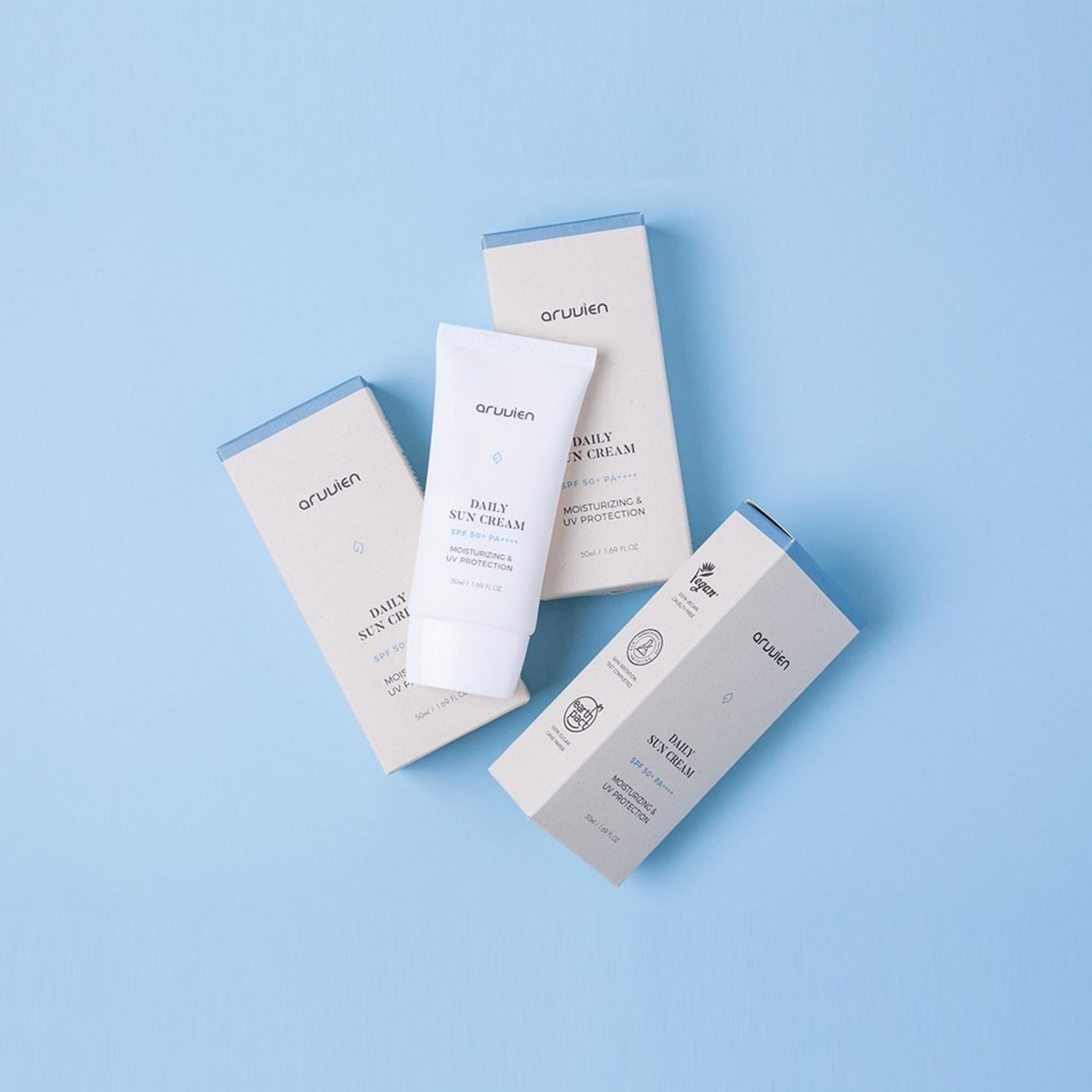 Arvien Vegan Nemli Hipoalerjenik Mavi Işık Engelleyici Günlük Güneş Kremi (SPF50+)