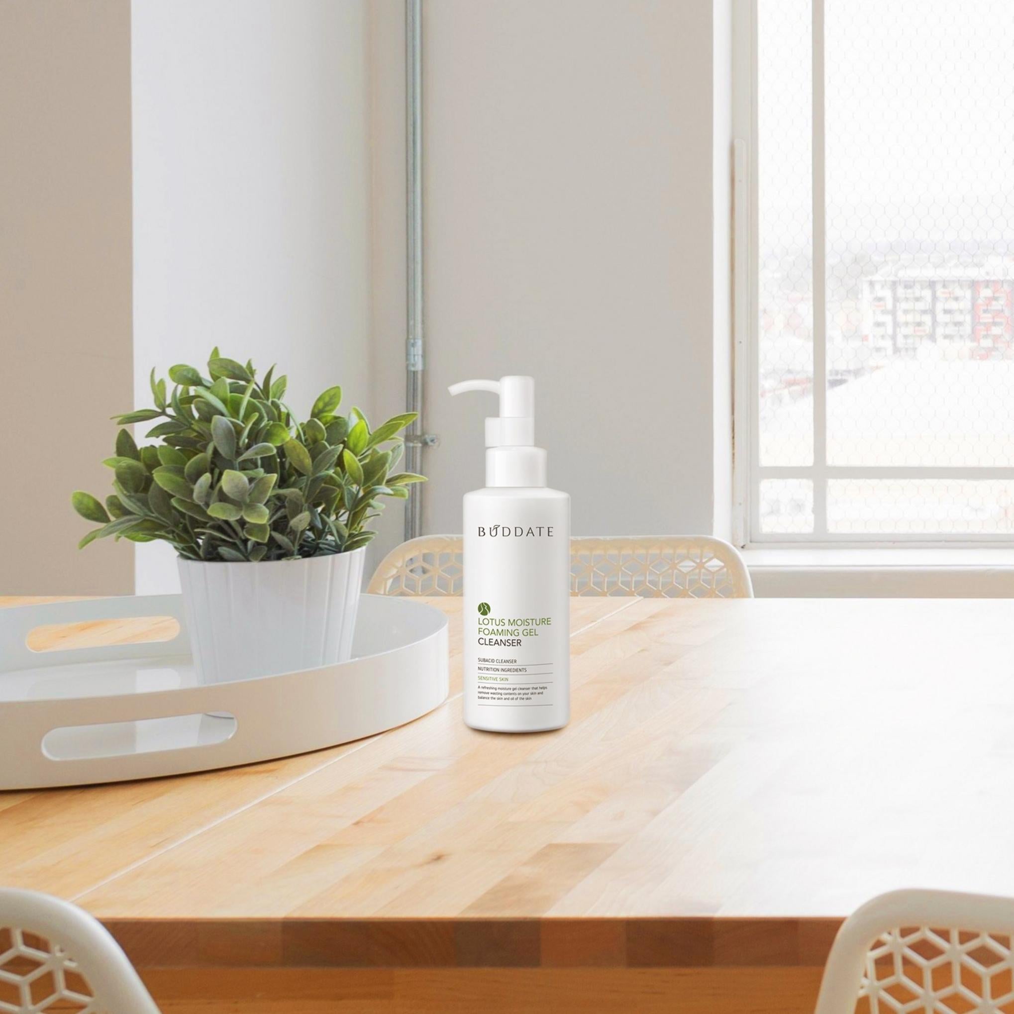 منظف ​​جل رغوي مرطب من بيرد ديت لوتس