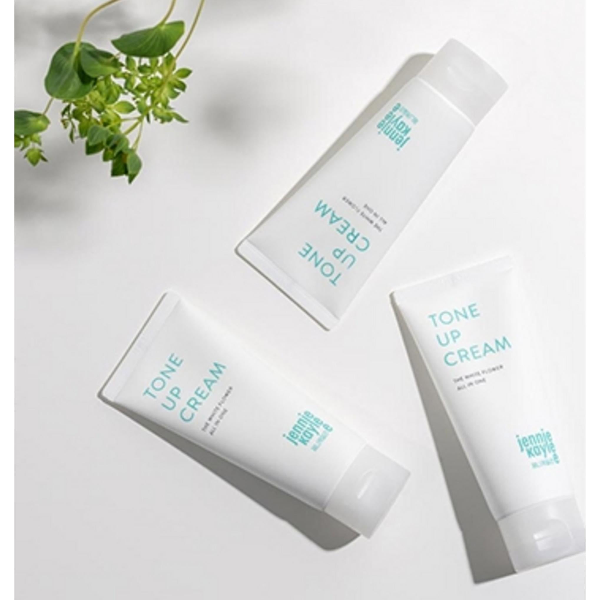 Jenny Kaylee Starter Тонирующий крем «Белый цветок» 100 мл + Кондиционер для рук Cocos 40 мл x 2 типа + Мини-зеркало для рук в случайном порядке