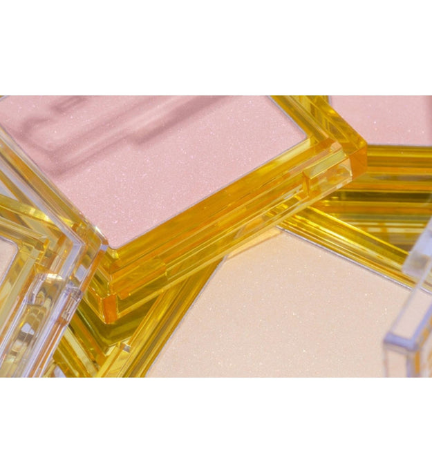 نبذة عن Tone Light On Me Highlighter 7.5g