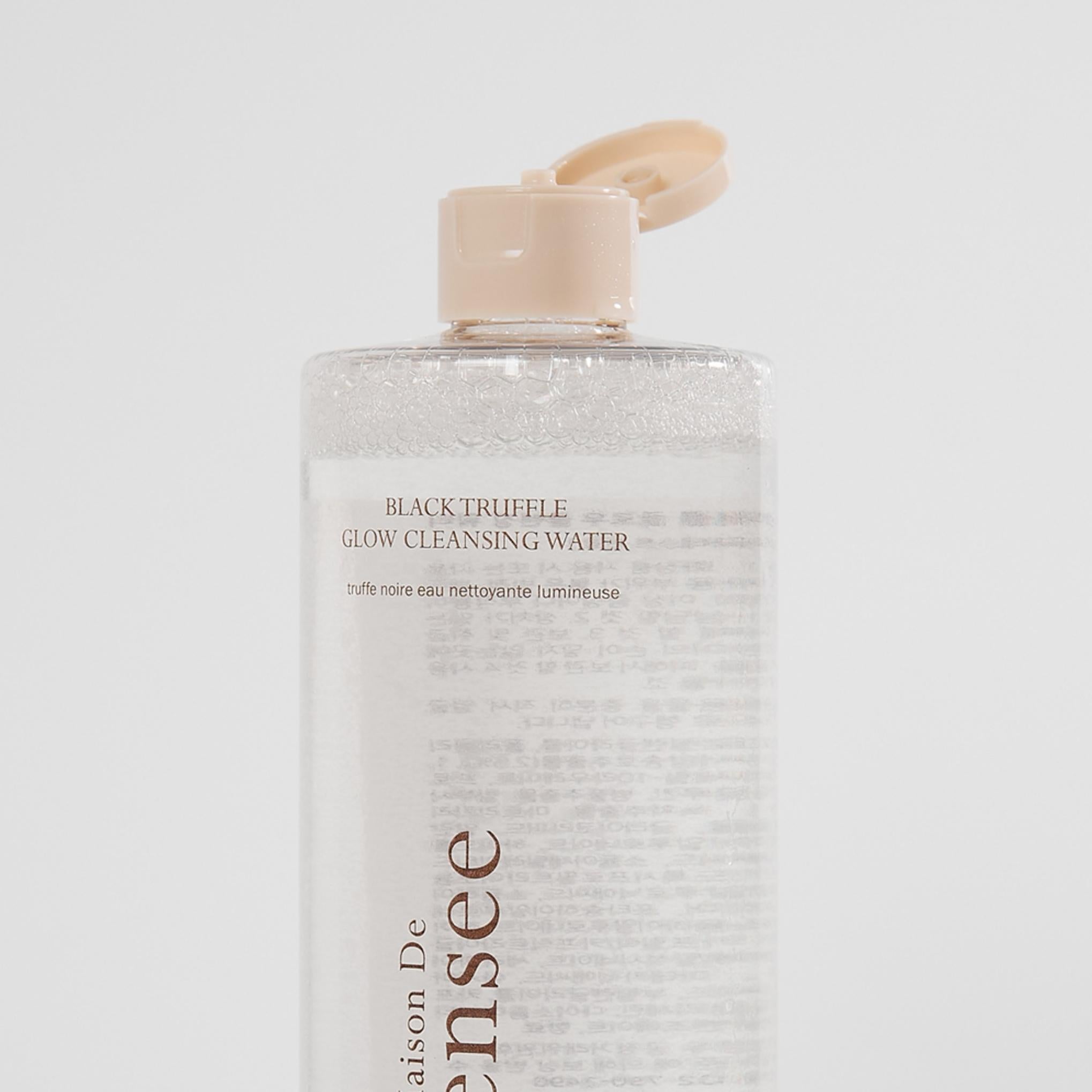 Agua limpiadora con brillo de trufa negra de Maison de Pense