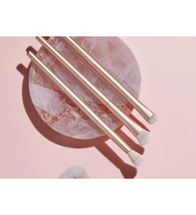 Dear Dahlia Blooming Edition Pro Petal Tapered Blending Brush