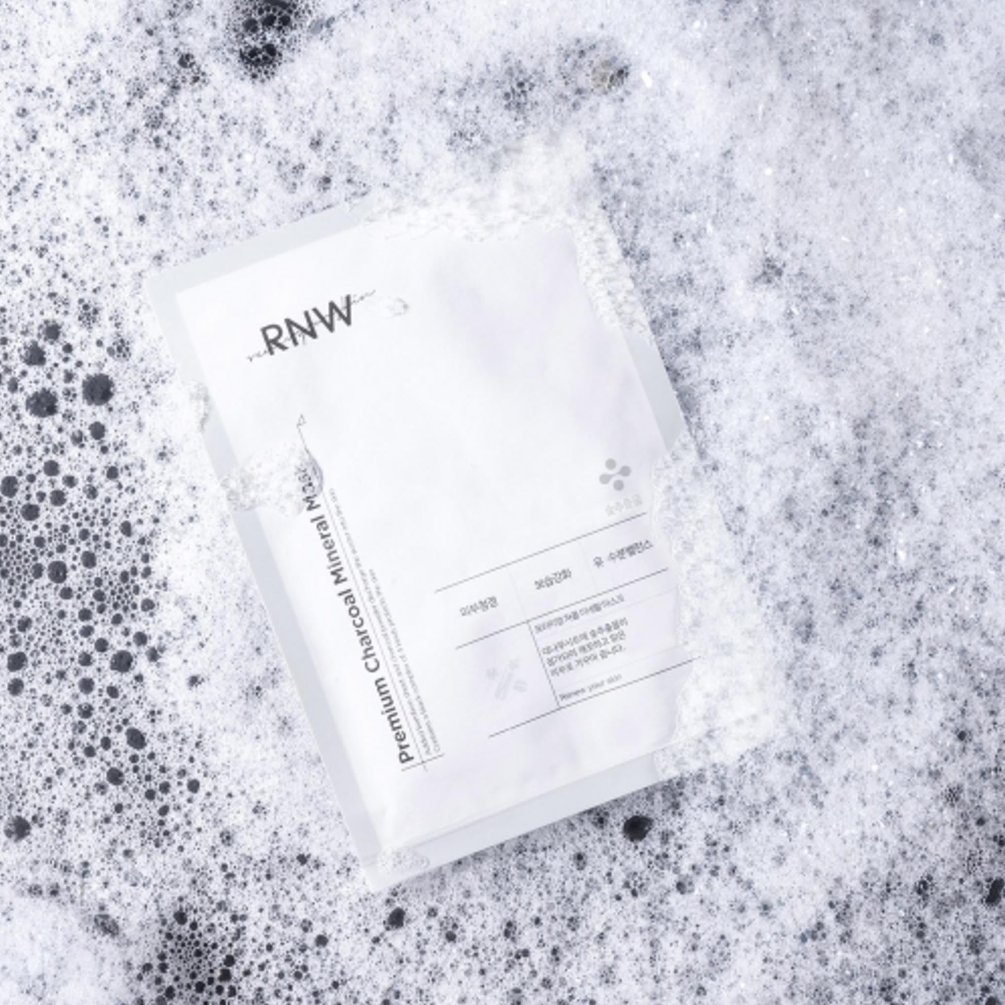R&W Premium Charcoal Mineral Charcoal Mask Pack
