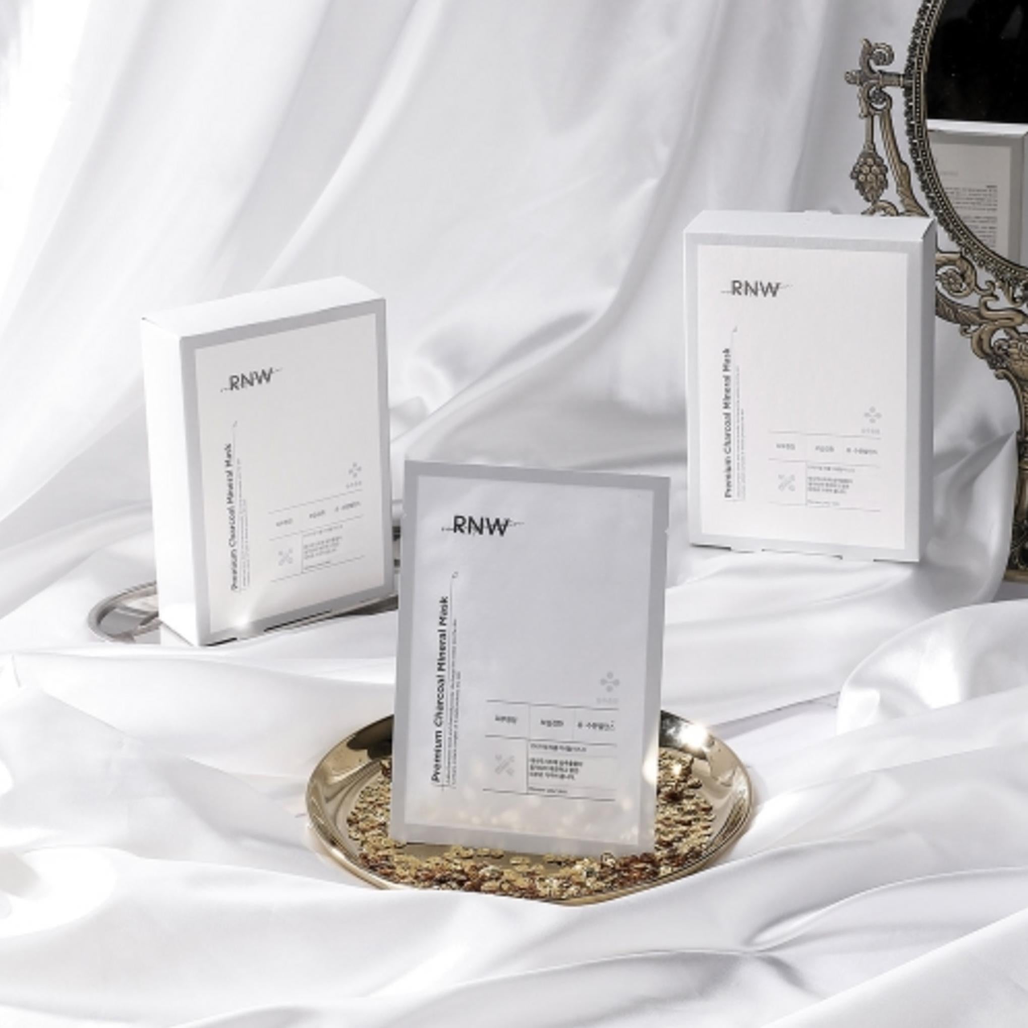 R&W Premium Charcoal Mineral Charcoal Mask Pack