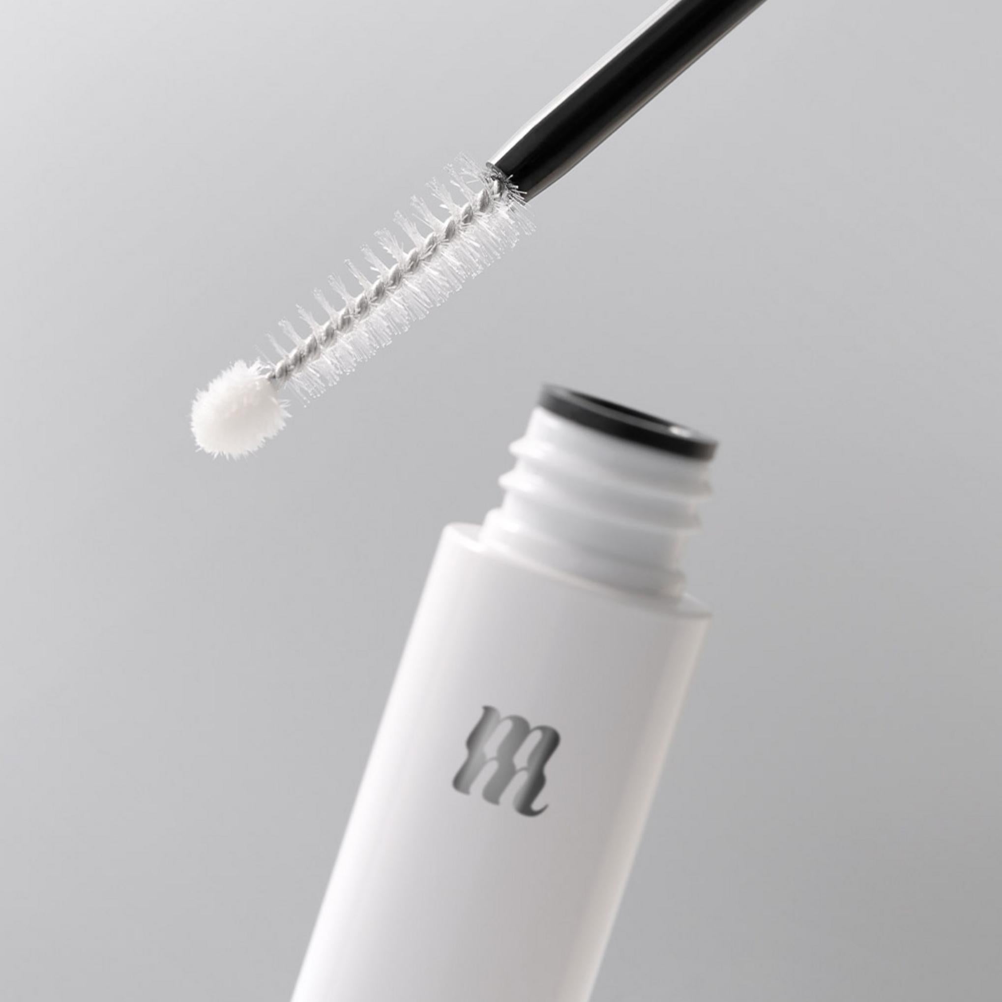 دمج تغذية الرموش الطويلة والكثيفة