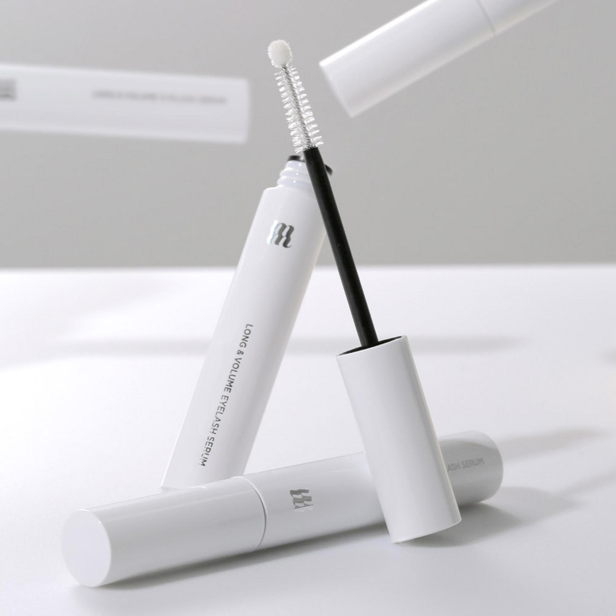 دمج تغذية الرموش الطويلة والكثيفة