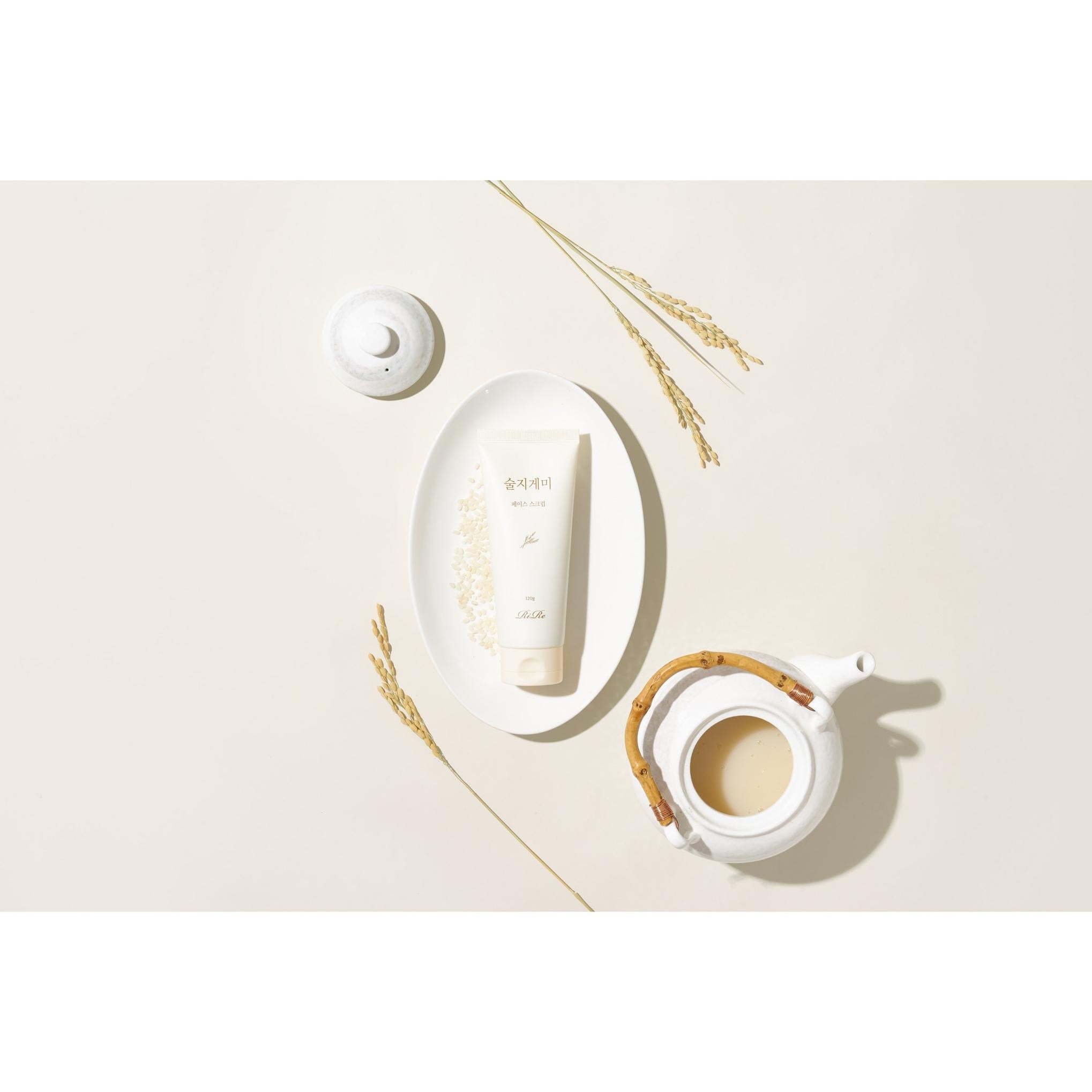 Lire sake lees face scrub