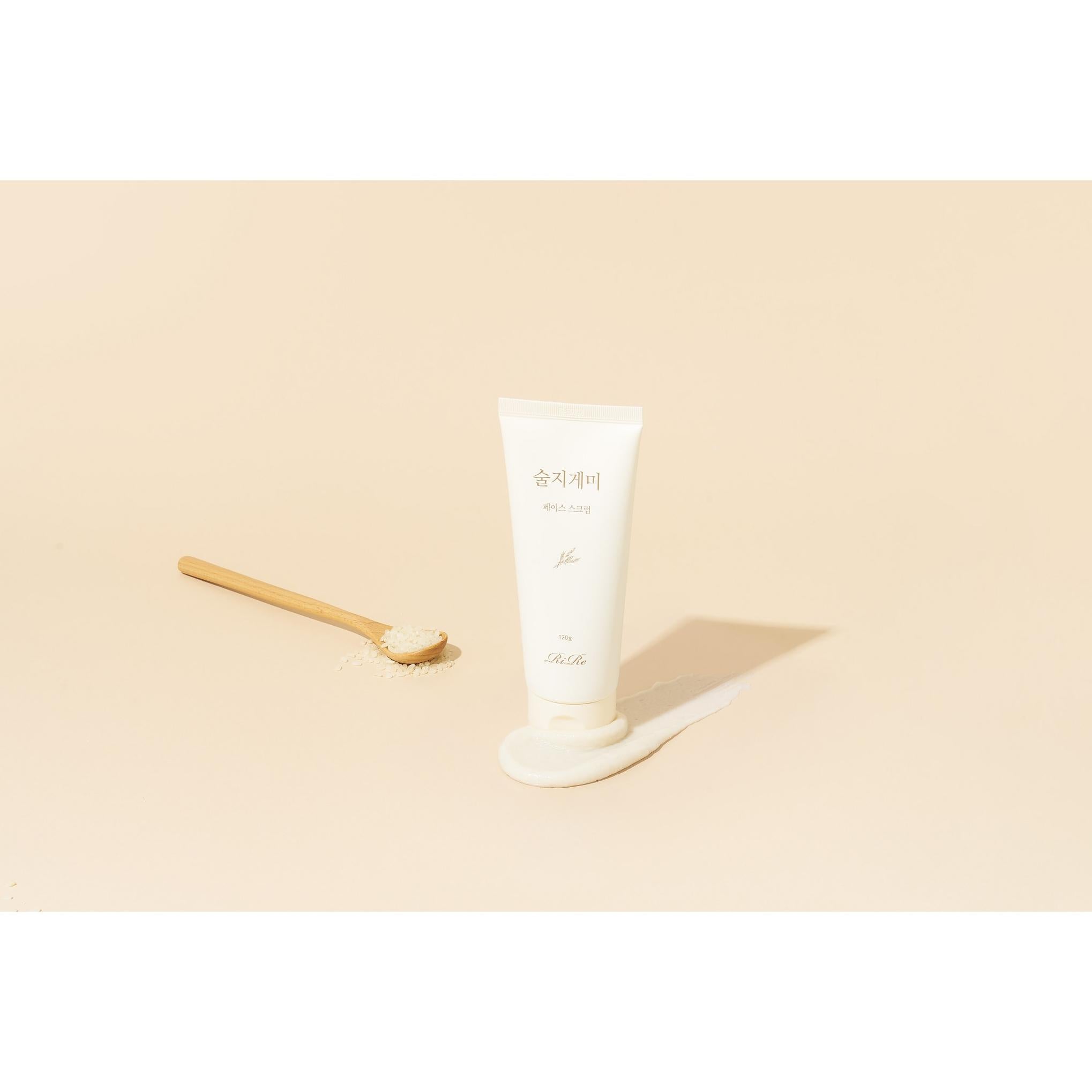 Lire sake lees face scrub