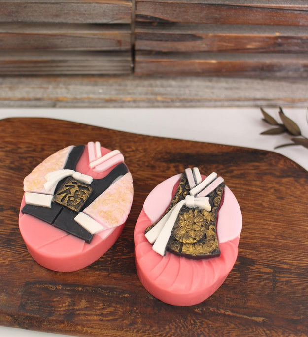 Shining Day handmade hanbok soap gift for men and women couple 100+2