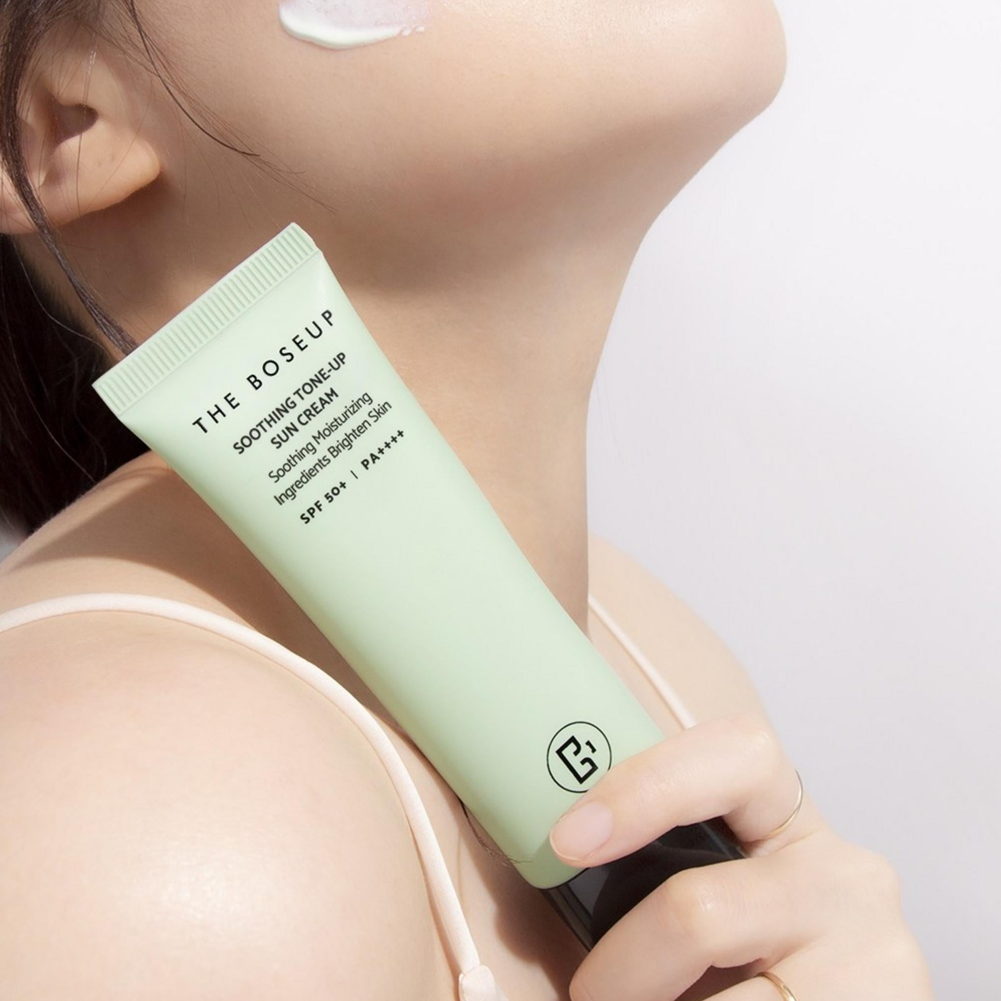 O Creme Solar Hidratante e Calmante SFP 50+ PA++++ Inorgânico