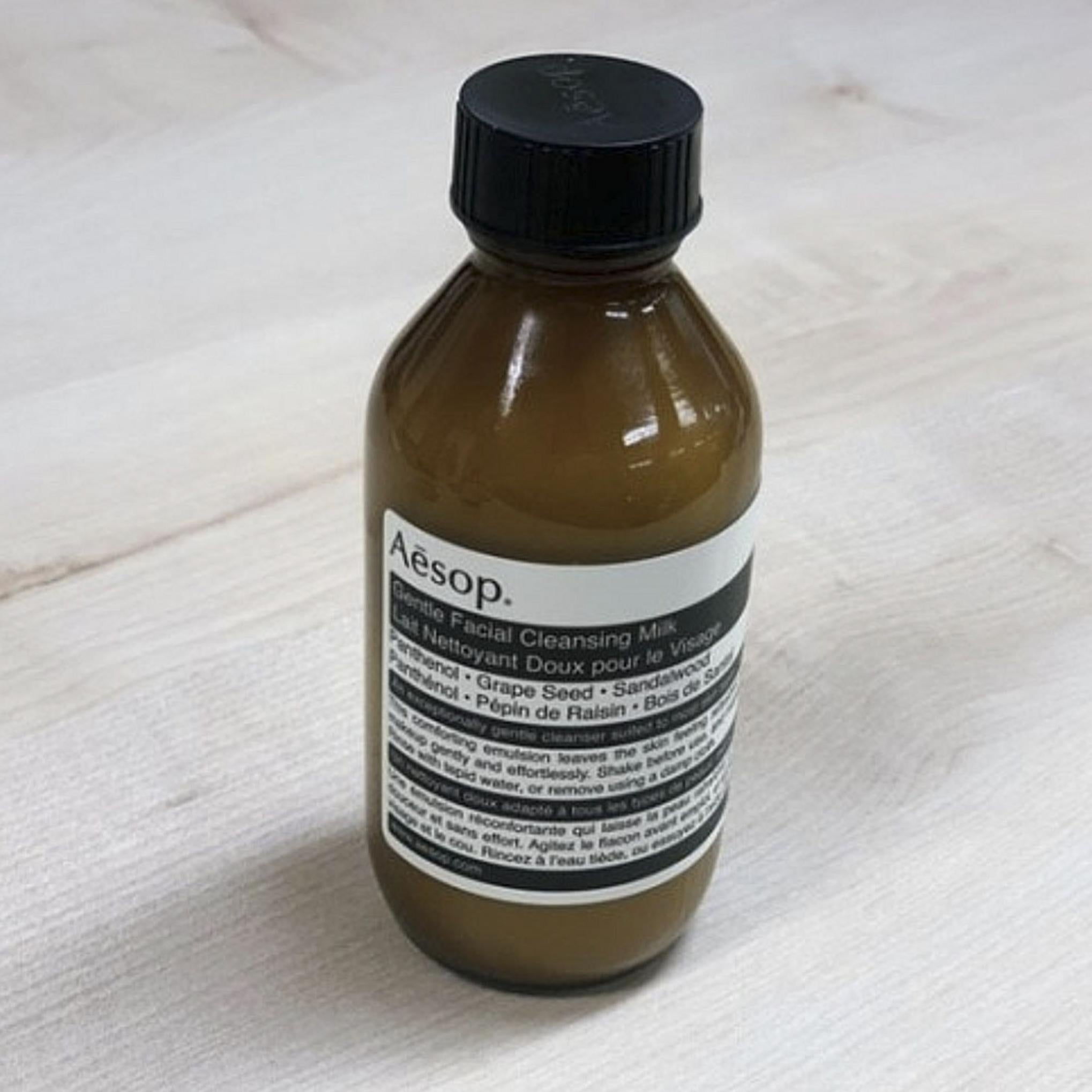 Latte detergente delicato per il viso Aesop