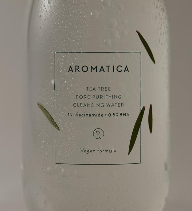Eau Nettoyante Purifiante des Pores Aromatica Tea Tree 1% Niacinamide + 0,5% BHA