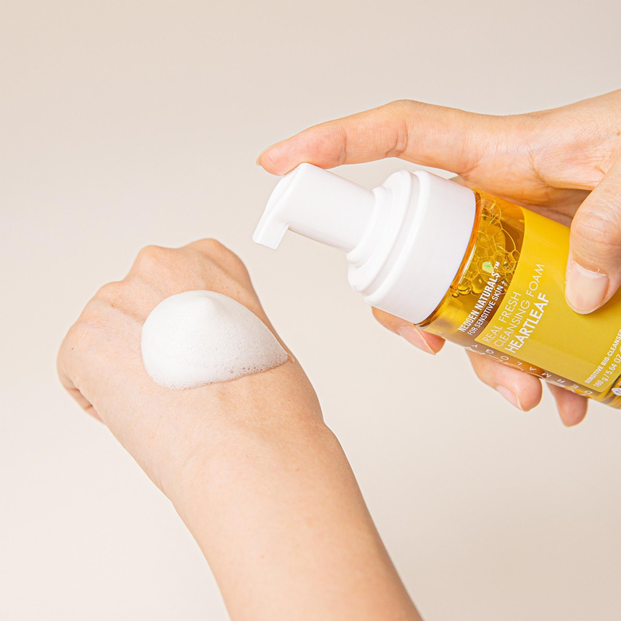 Neogen リアル フレッシュ ハートリーフ クレンジングフォーム