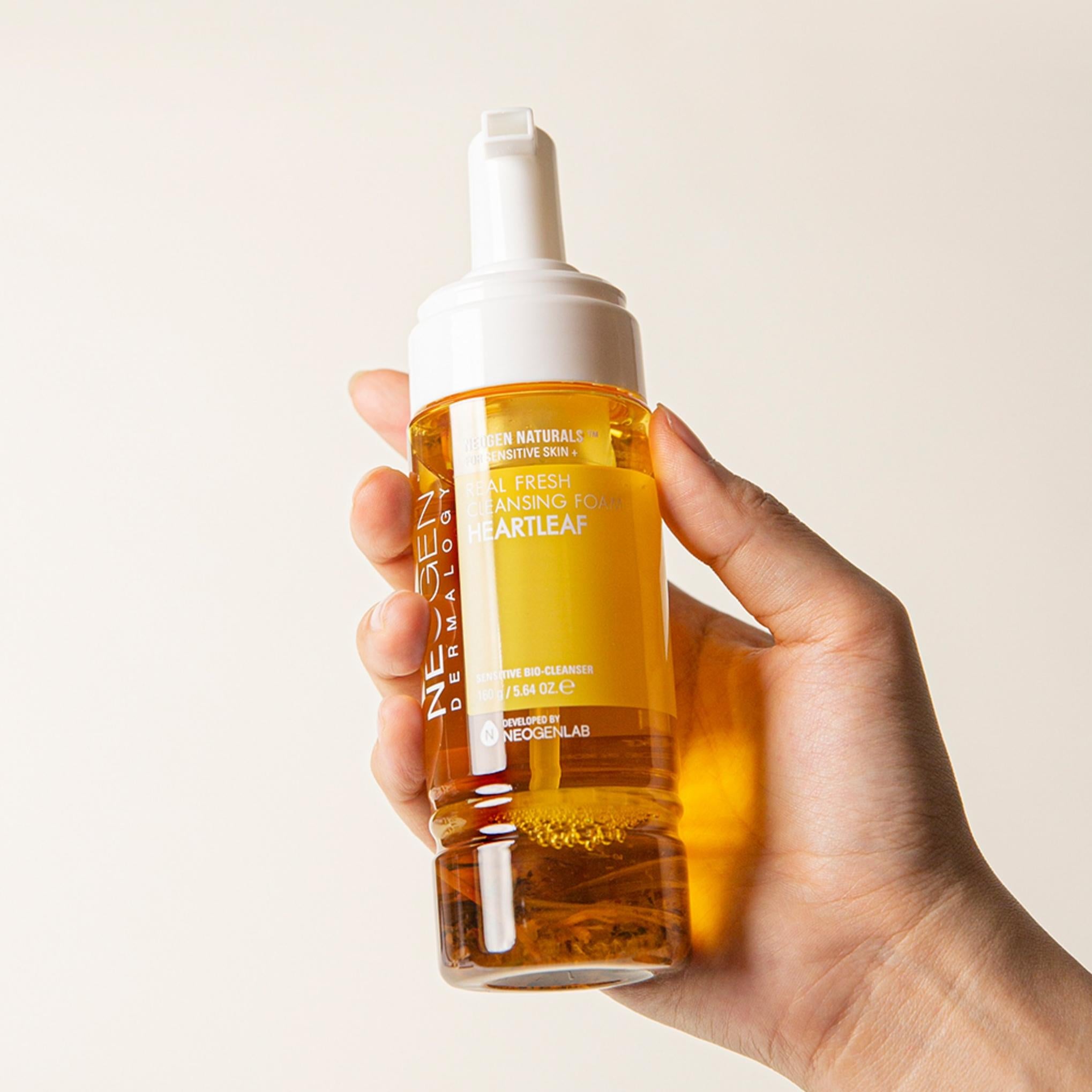 Neogen リアル フレッシュ ハートリーフ クレンジングフォーム