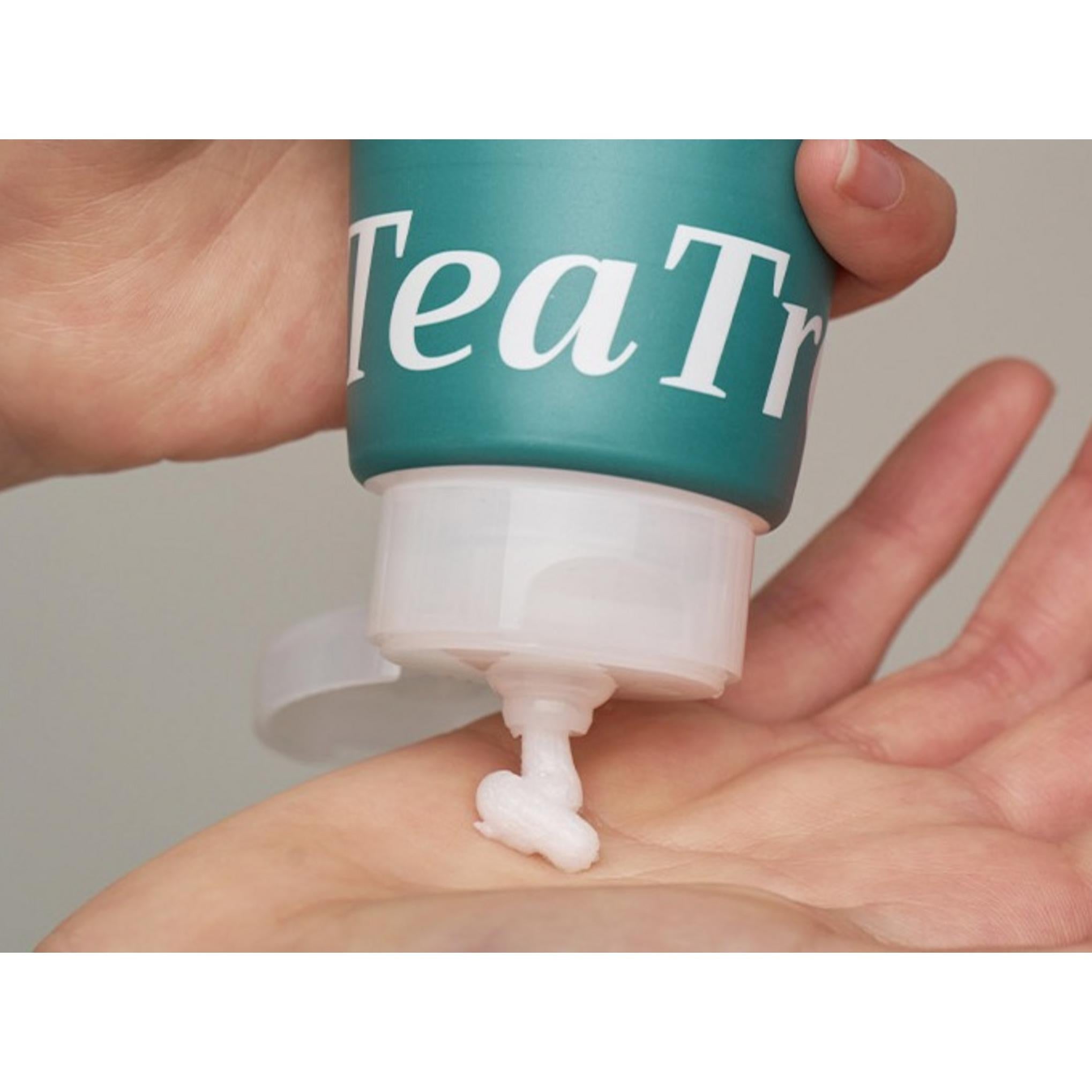 رغوة التنظيف بشجرة الشاي من يونيول تايم فورم مي