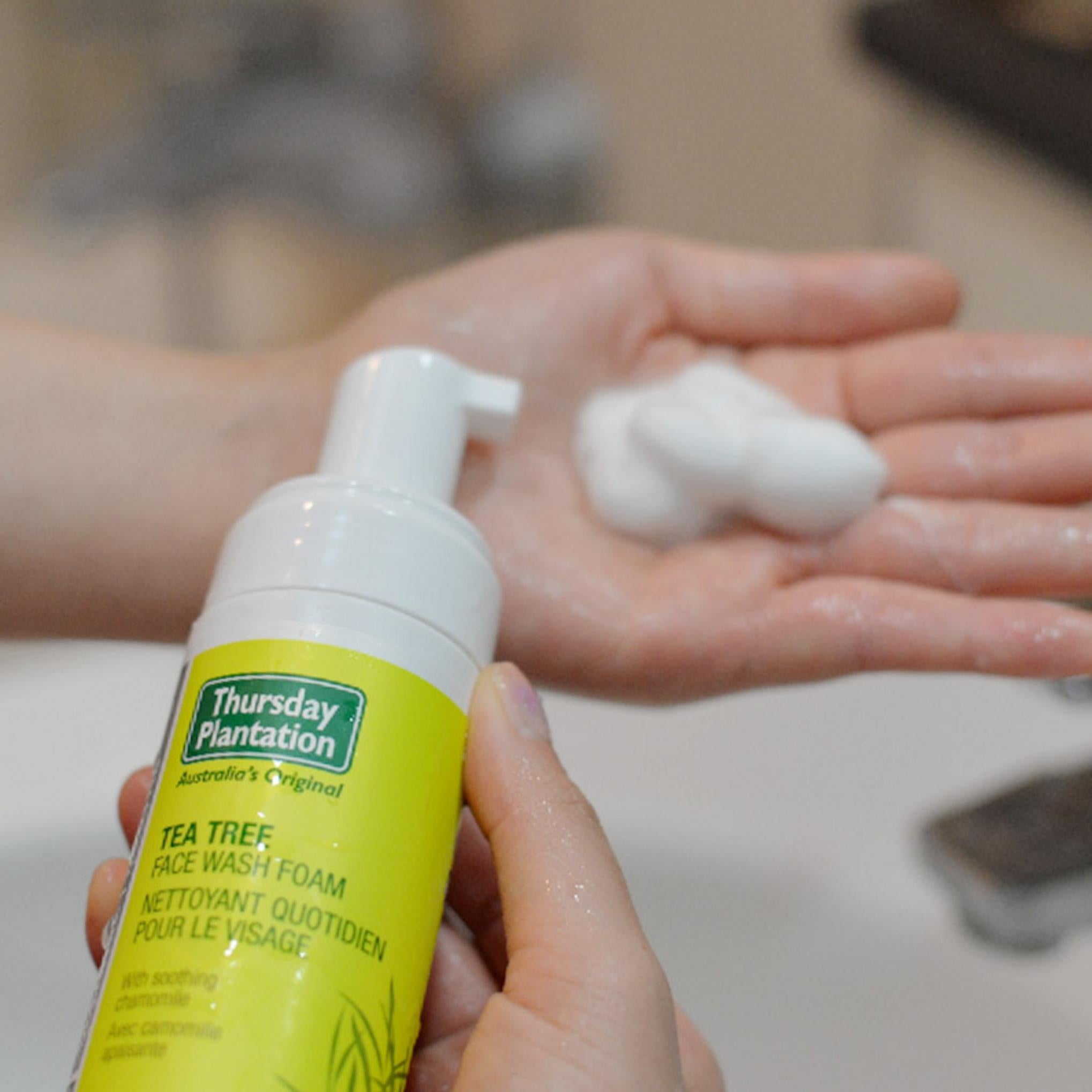 Óleo de Tea Tree 10ml + Espuma de Lavagem 150ml Conjunto de Presente