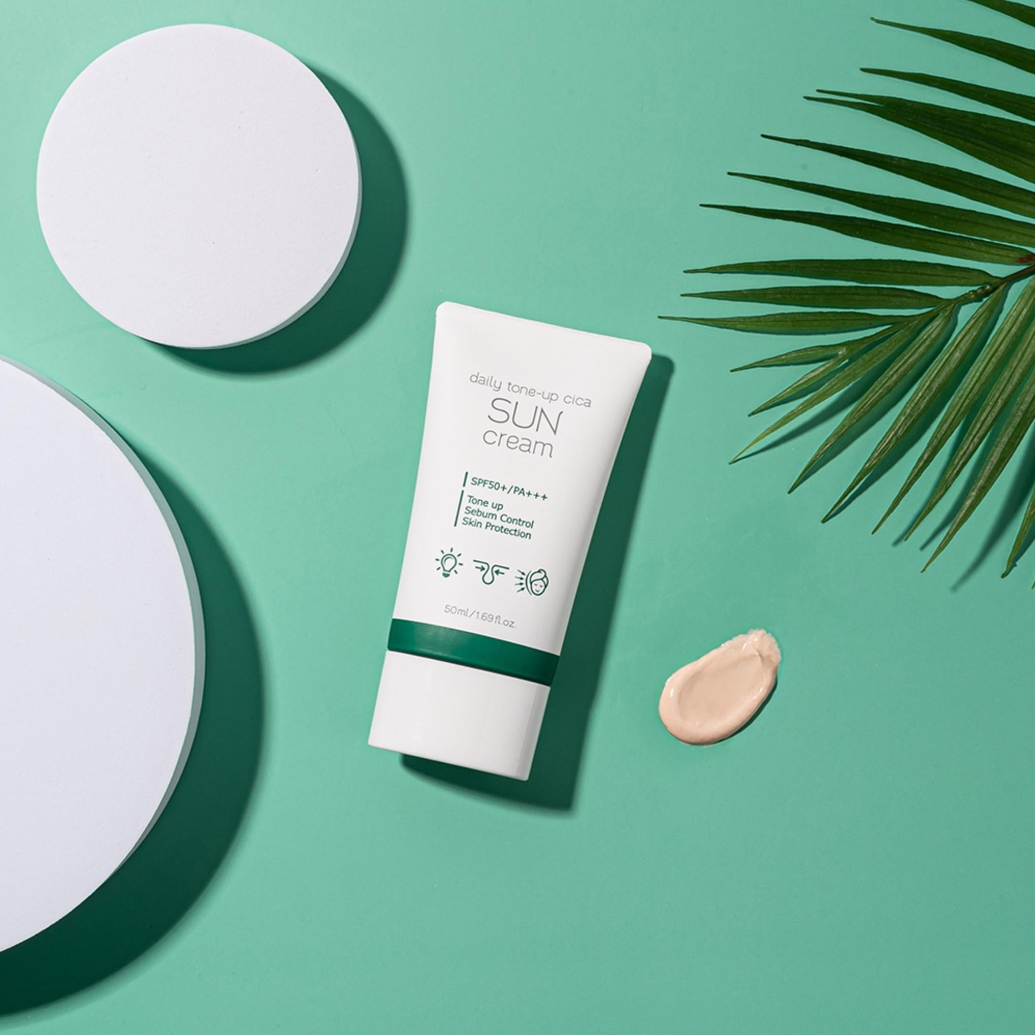 Pretty Daily Tone-up Cica Crema solare SPF50+ PA+++