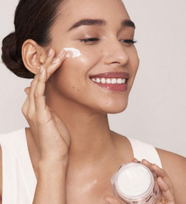 Charlotte Tilbury Revitalizing Magic Mini juego de suero en crema para la piel