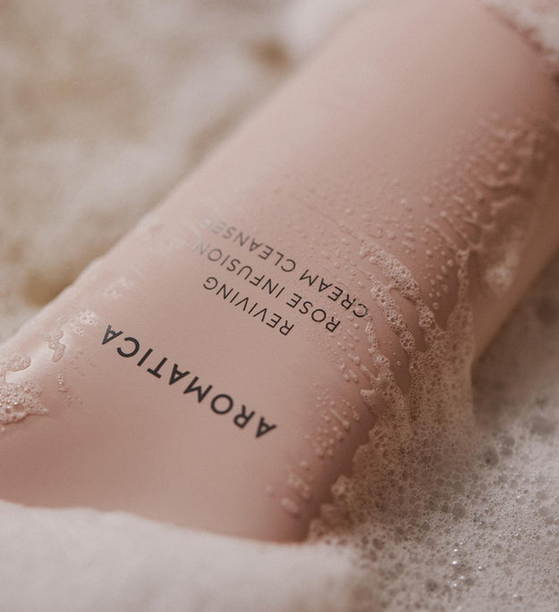 Crème nettoyante revitalisante à la rose Aromatica