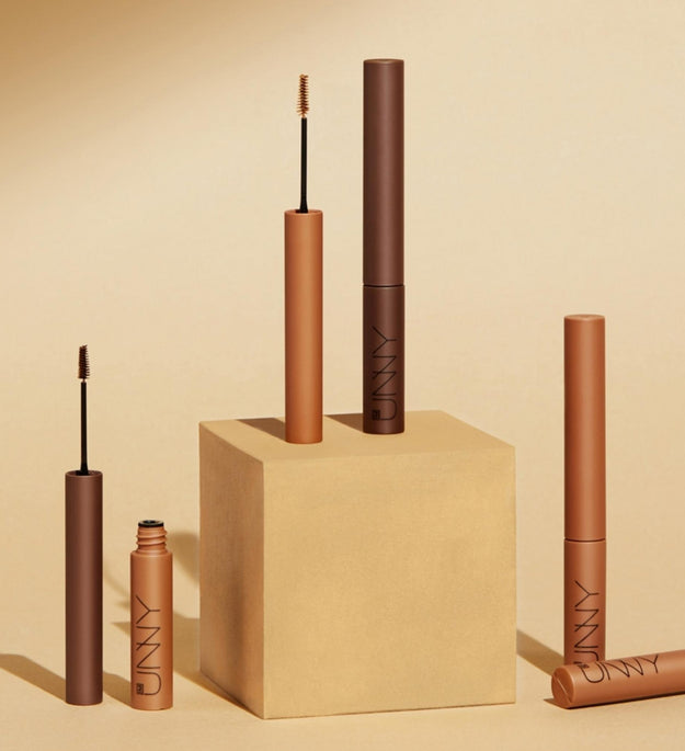 Sono un mascara per sopracciglia designing Uni 3g