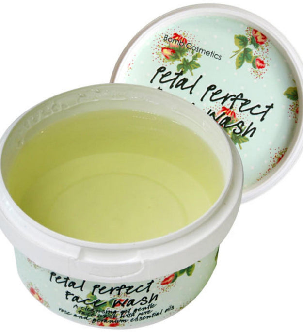 Balm Cosmetics Petal Perfect Gesichtswaschmittel