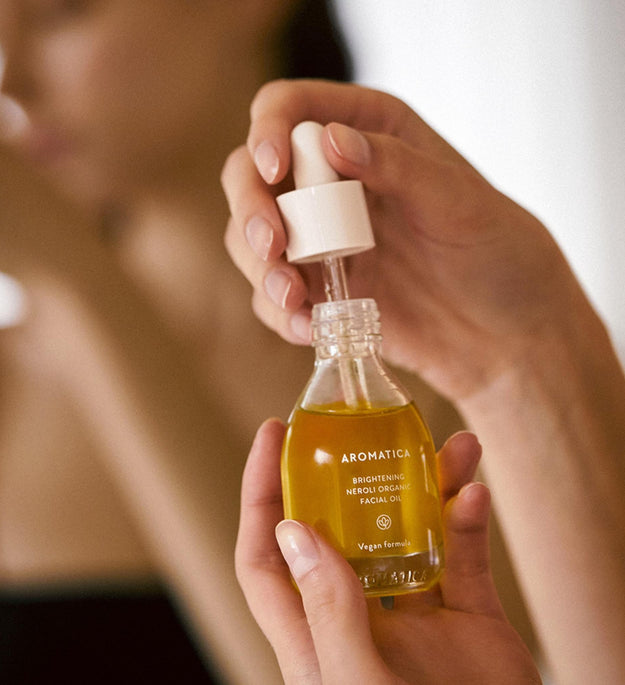 Huile visage éclaircissante au néroli Aromatica