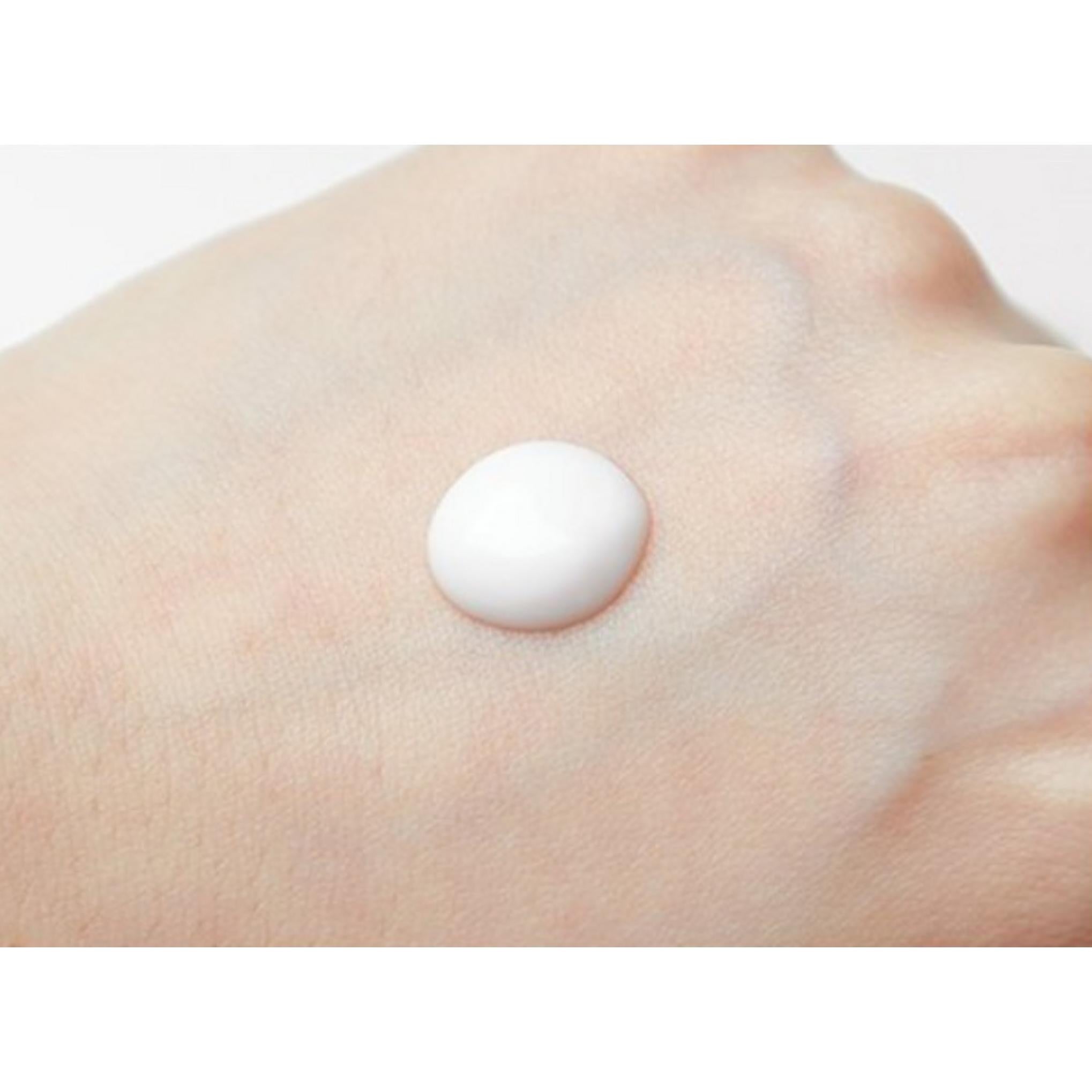 حليب التنظيف اللطيف للبشرة من دكتور أوكيم