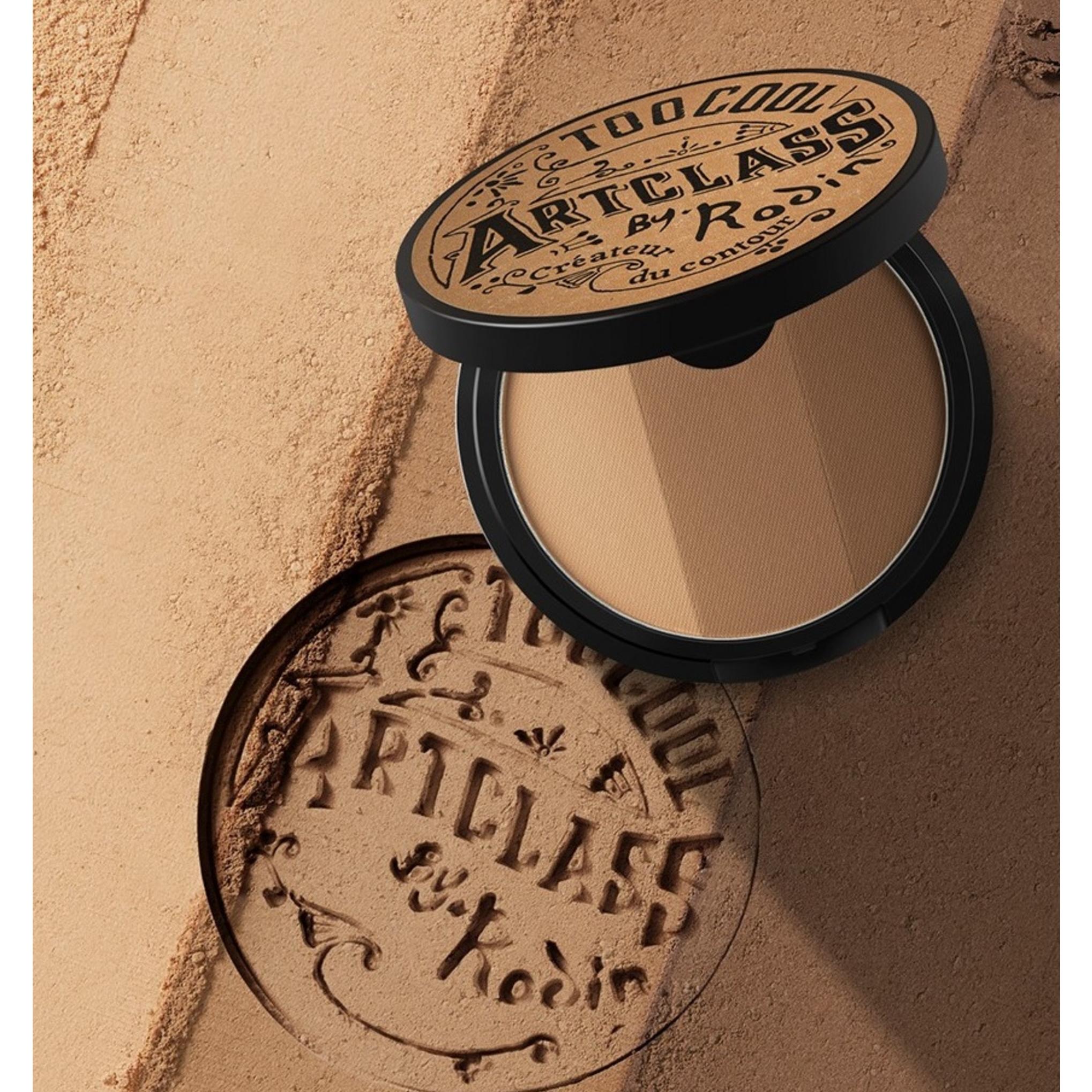 Too Cool For School Art Class от Rodin Растушевка 9,5 г + двойная кисть для контуринга